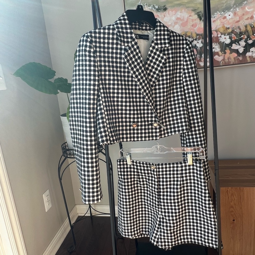 Zara Black and White Checkered Blazer